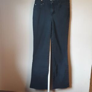 ST JOHNS BAY BLACK BOOTCUT JEANS SIZE 4